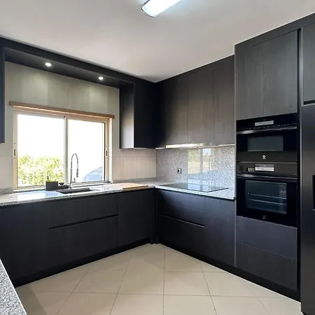 Fantastic Villa, Private Pool, Bbq, Ac And Wi-fi Villa Quarteira