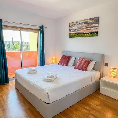 Fantastic Villa, Private Pool, Bbq, Ac And Wi-fi * Quarteira