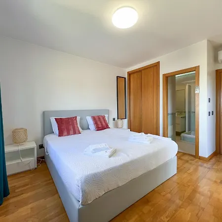 Fantastic Villa, Private Pool, Bbq, Ac And Wi-fi Quarteira