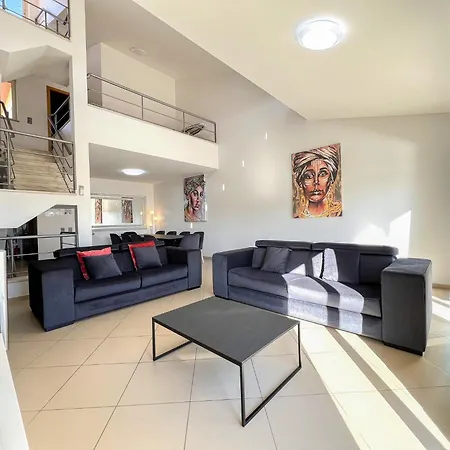 Fantastic Villa, Private Pool, Bbq, Ac And Wi-fi Quarteira