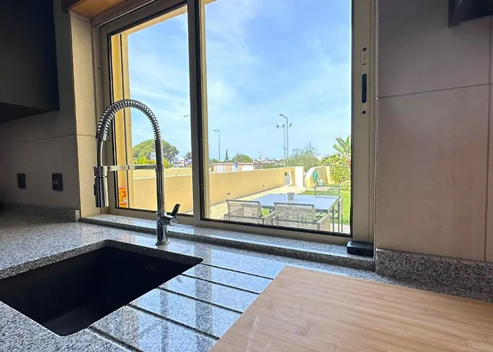 Fantastic Villa, Private Pool, Bbq, Ac And Wi-fi クアルテイラ