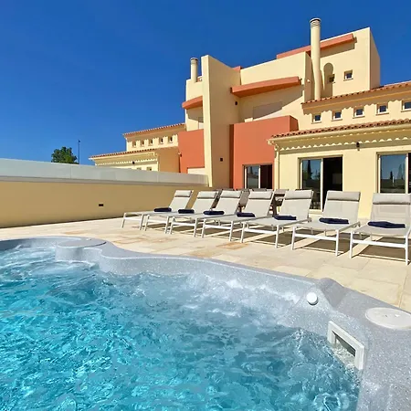 Fantastic Villa, Private Pool, Bbq, Ac And Wi-fi Quarteira